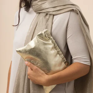 POCHETTE IN PELLE LAMINATA IN 3 COLORI