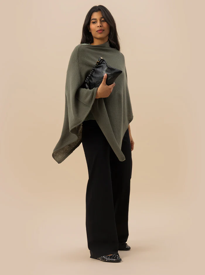 POCHETTE IN PELLE LAMINATA IN 3 COLORI - immagine 9