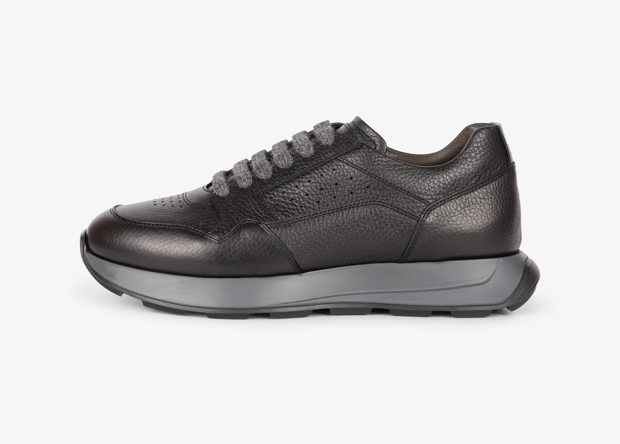 Running sneaker in vitello bottalato nero - immagine 2