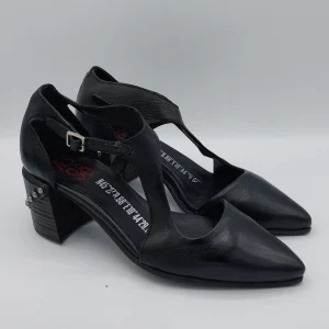 A.S.98 scarpa nera tacco borchiato
